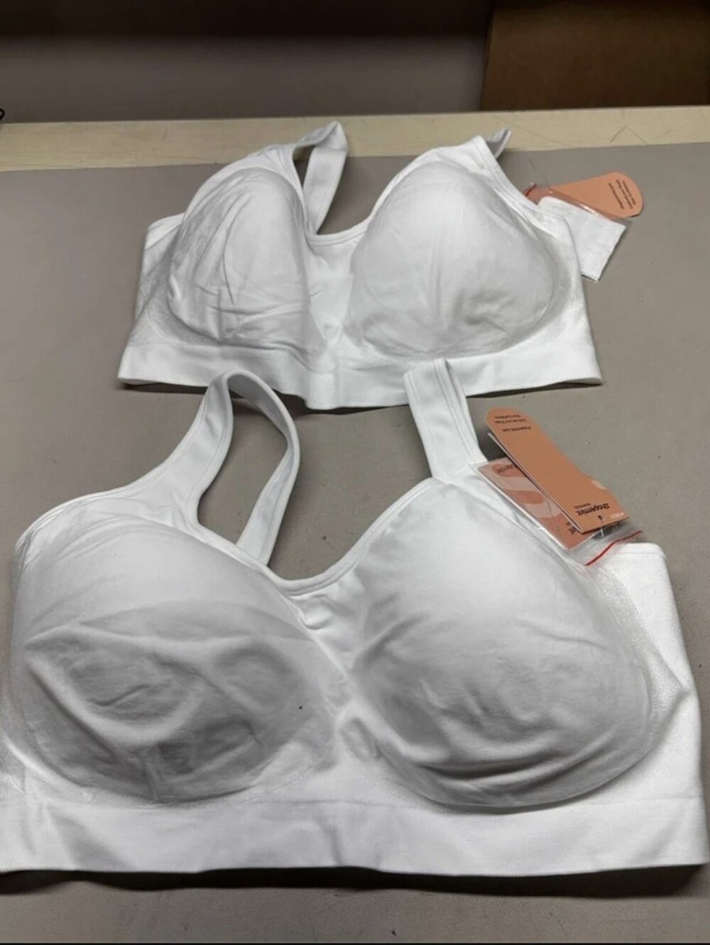 NEW / NWT Shapermint Seamless Wireless Daily Comfort Shaper Bra - White (2-Pack) - Picture 2 of 5